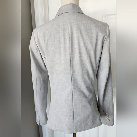 2/$15 - Isacc Mizrahi Grey Blazer - size 6 - Picture 2 of 9